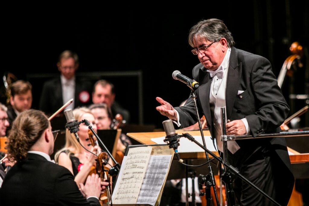 Czy harfa oddaje naturę wody? Koncert na 100-lecie zaślubin Polski z morzem w słupskiej filharmonii