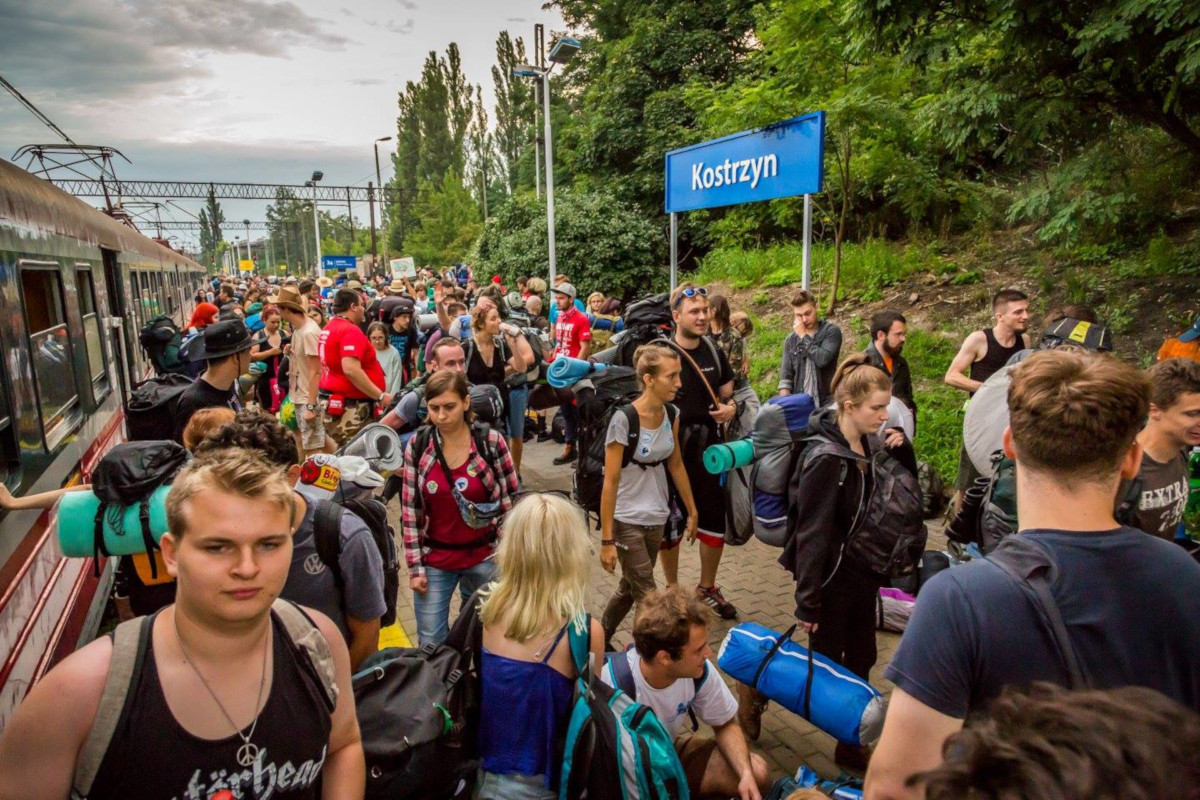 Samorządy zorganizują pociągi na Pol’and’Rock Festival 2019. Do inicjatywy marszałka Struka dołączyli kolejni