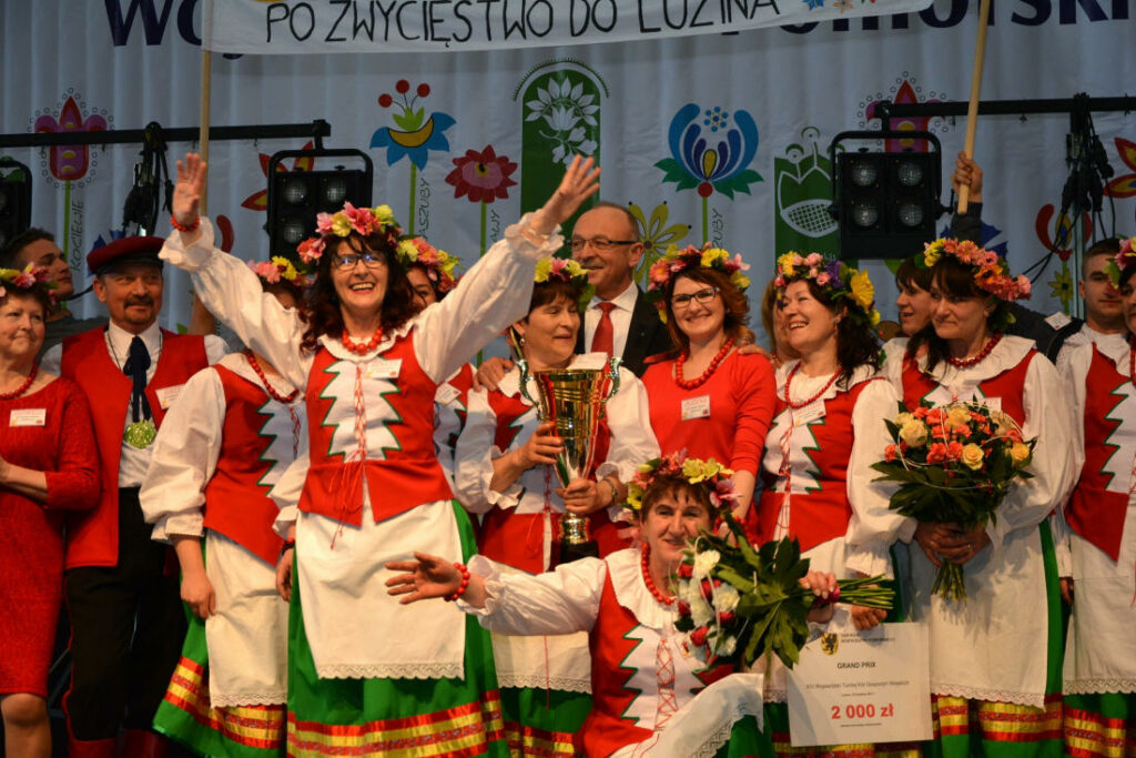 Była rywalizacja na ciasta z owocami i stroje. Turniej Kół Gospodyń Wiejskich w Luzinie