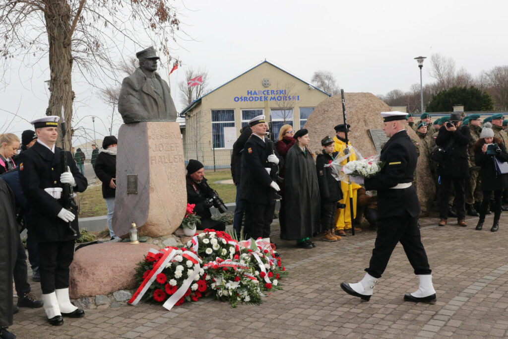 Setna rocznica zaślubin Polski z morzem. Do tych obchodów szykuje się całe województwo