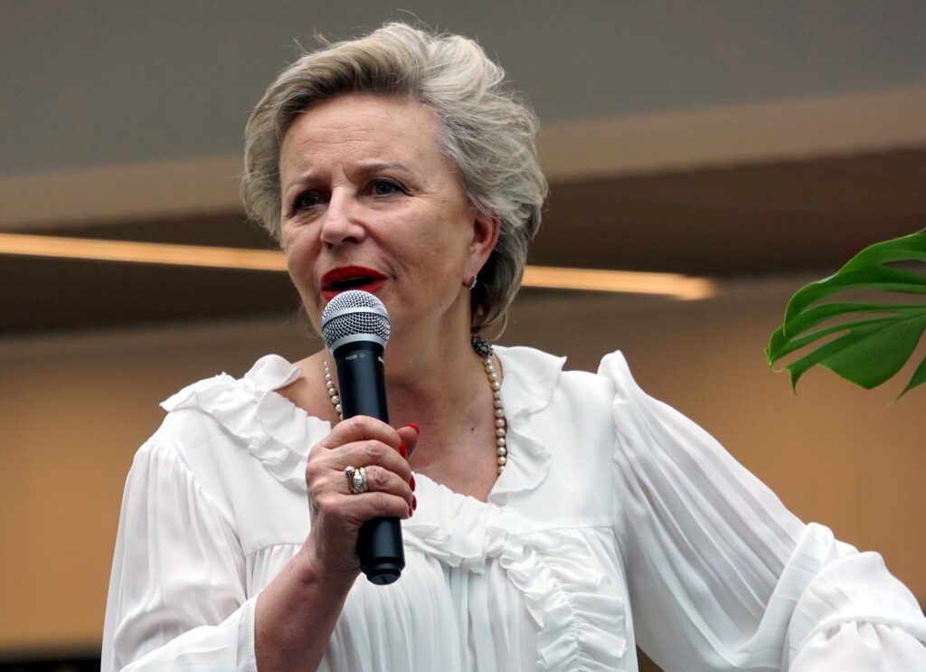 Hrabina w galerii handlowej? Krystyna Janda reżyseruje operę w Gdańsku