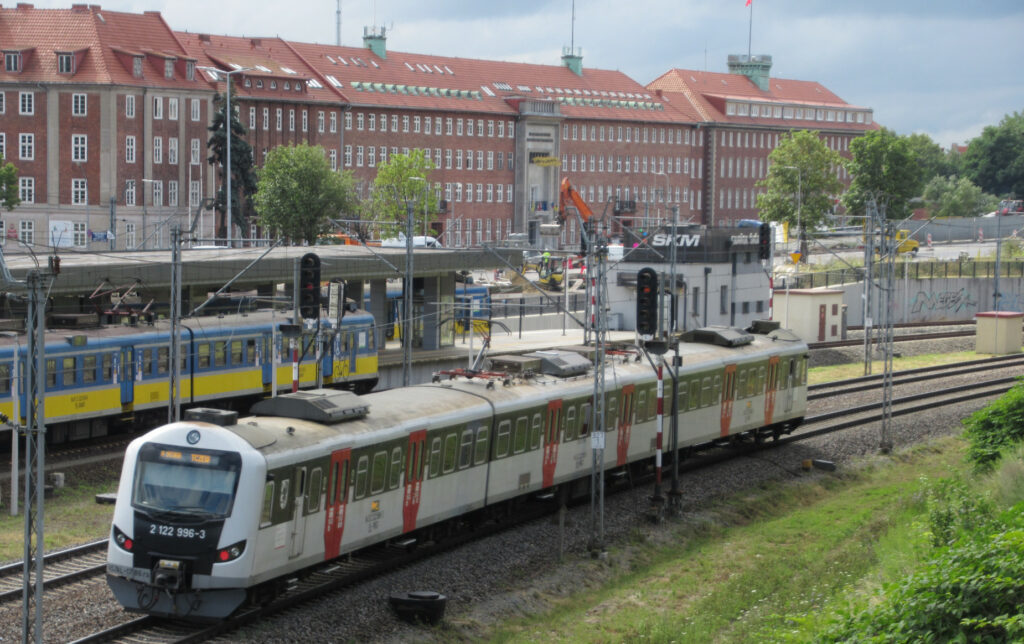 Przez koronawirusa pociągi w stronę Tczewa i Malborka pojadą rzadziej. Ograniczenia będą też na linii PKM