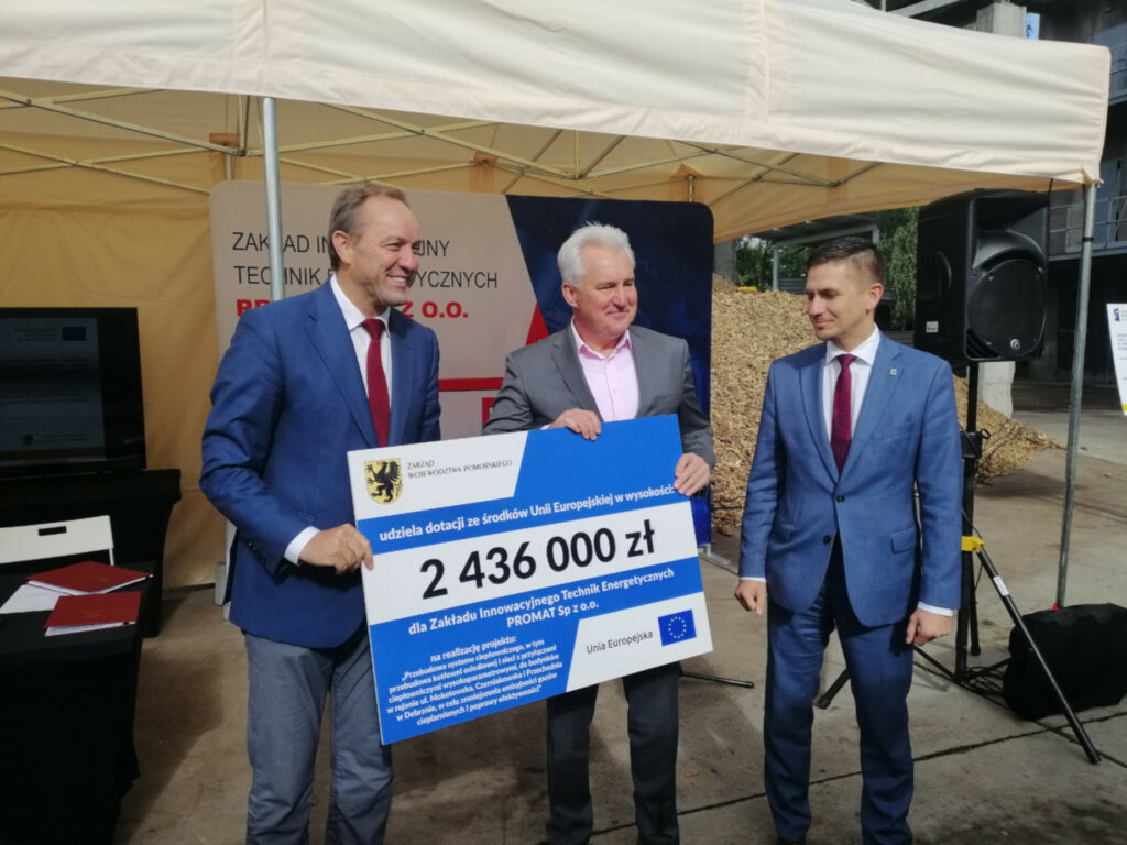 Powietrze będzie czystsze, a ogrzewanie tańsze. Ponad 3 mln zł unijnego dofinansowania dla Debrzna i powiatu bytowskiego
