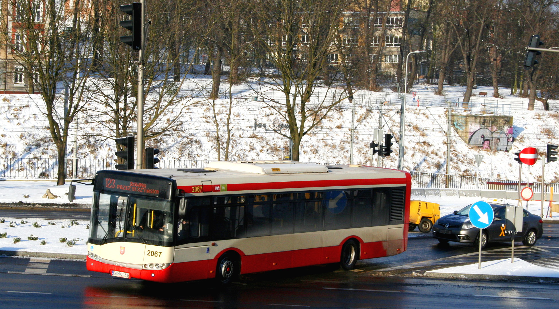 Wodorowy albo elektryczny autobus wyposażony w klimatyzację i ładowarki USB. Komunikacja miejska w Trójmieście staje się przyjazna środowisku