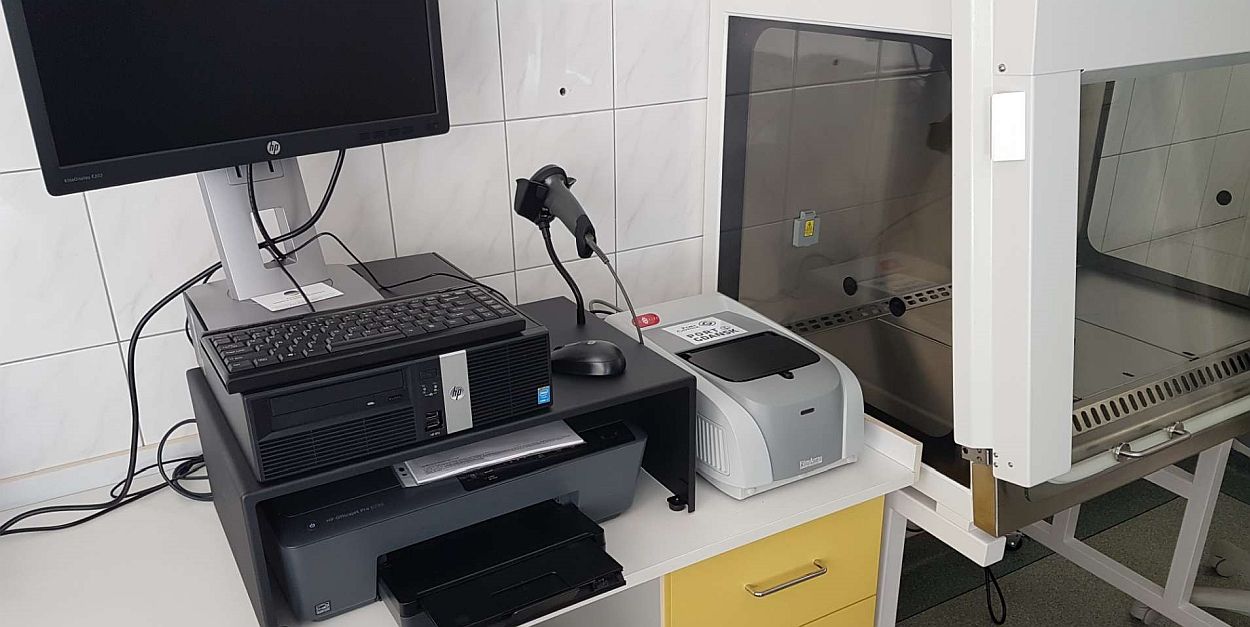 Szpital w Wejherowie otrzymał aparat do diagnozowania zakażenia koronawirusem. To dar od portów Gdańsk i Gdynia