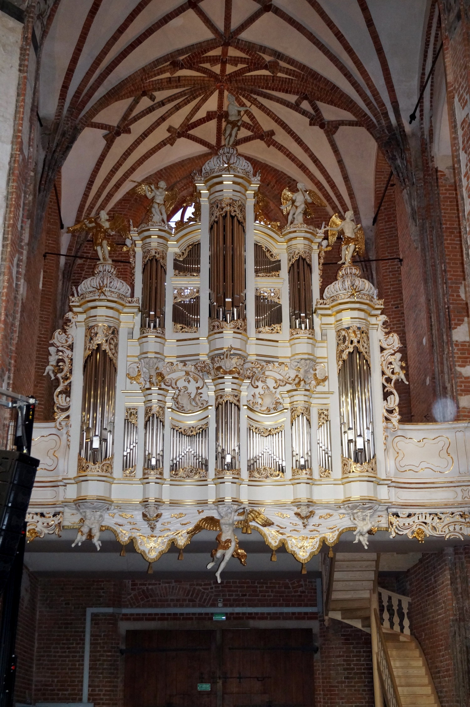 Jak brzmi XVIII-wieczny instrument? Inauguracja organów bocznych w gdańskim Centrum św. Jana