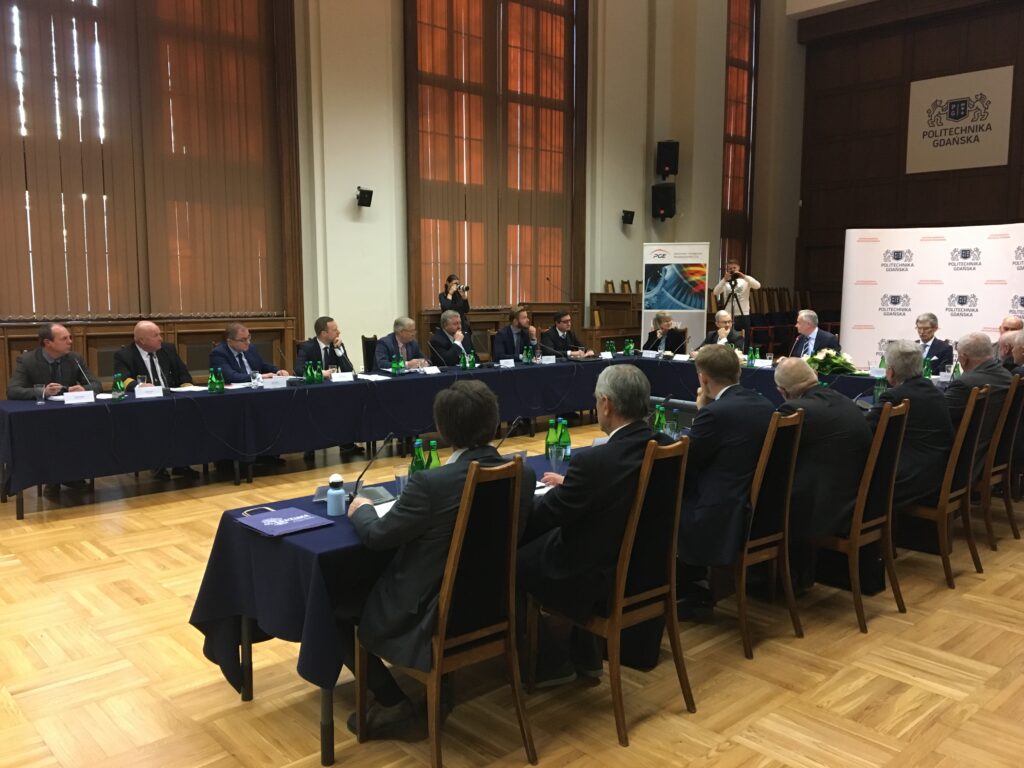 NATIONAL DEBATE ON THE LOWER VISTULA AT THE GDAŃSK UNIVERSITY OF TECHNOLOGY