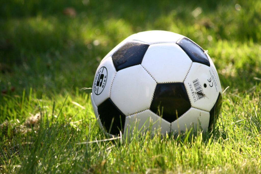 Nie siedź w domu tylko spędź sobotę na sportowo. Jesienna edycja piłkarskiego turnieju Do Przerwy 0:1