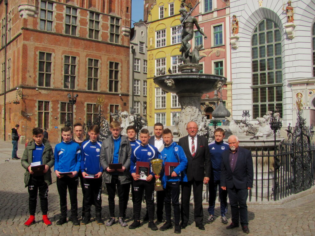 Grają w futsal i zdobywają laury. Młodzi sportowcy ze Starogardu Gdańskiego na podium mistrzostw Polski