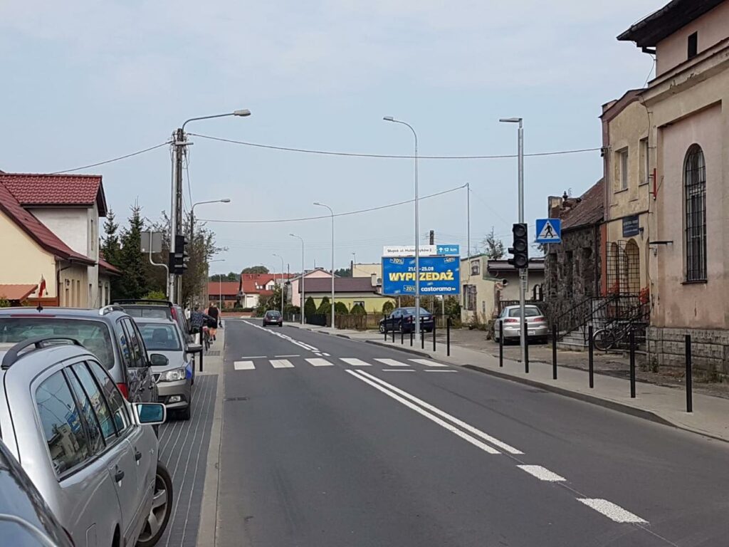 Nowa nawierzchnia, zatoki autobusowe i przejścia dla pieszych. W Dębnicy Kaszubskiej otwarto wyremontowany odcinek drogi 210