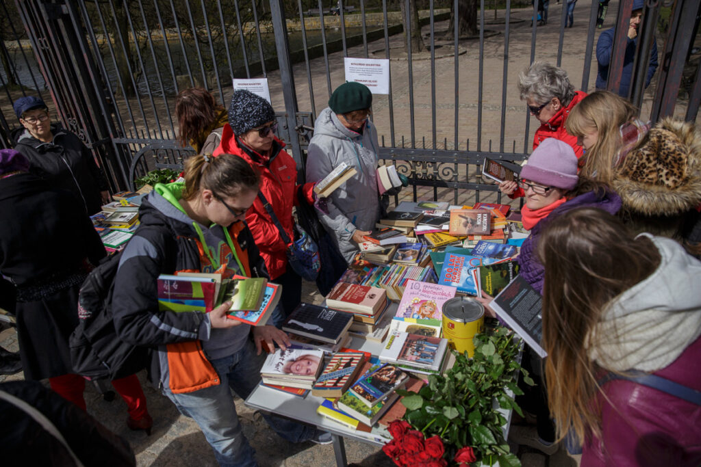 Wymiana i kiermasz książek, warsztaty dla dzieci i dorosłych oraz konkurs literacki. Oliwskie Święto Książki