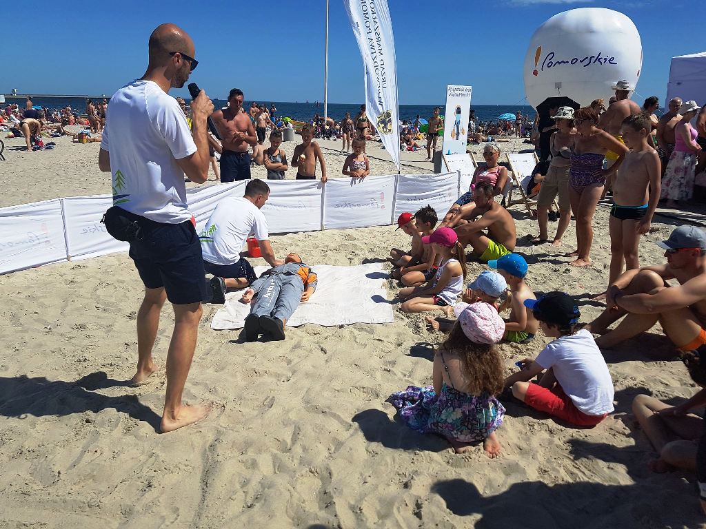 Tysiąc przebadanych osób na plaży w Gdyni! Pomorskie dla Zdrowia