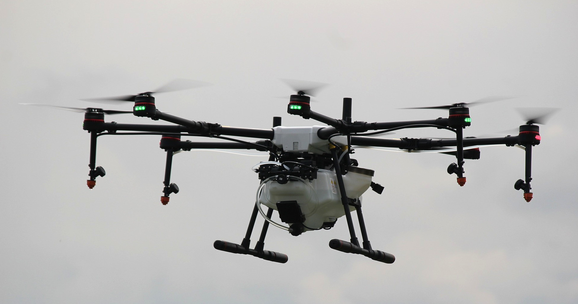Pomorska młodzież będzie latać dronami. Specjalne kursy dla uczniów szkół zawodowych