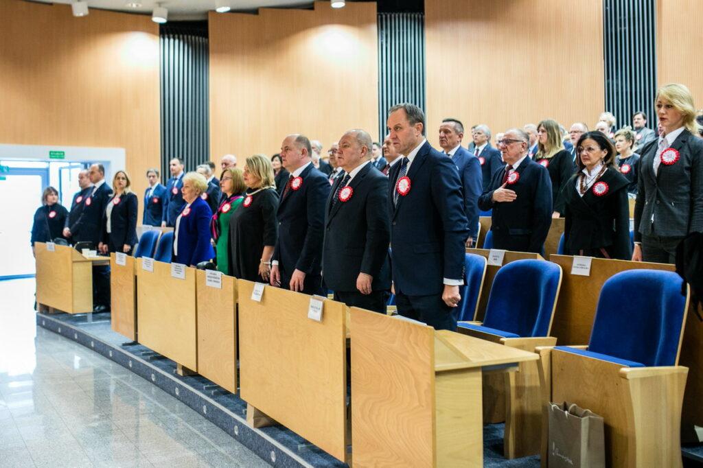 Marszałek Struk: „Z Pomorza zawsze wiał wiatr wolności”. Uroczysta sesja sejmiku w 100-lecie powrotu Pomorza w granice Rzeczypospolitej [GALERIA]