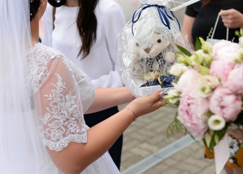 Zbierajcie miśki zamiast kwiatów! Szpitale Pomorskie z apelem do par młodych