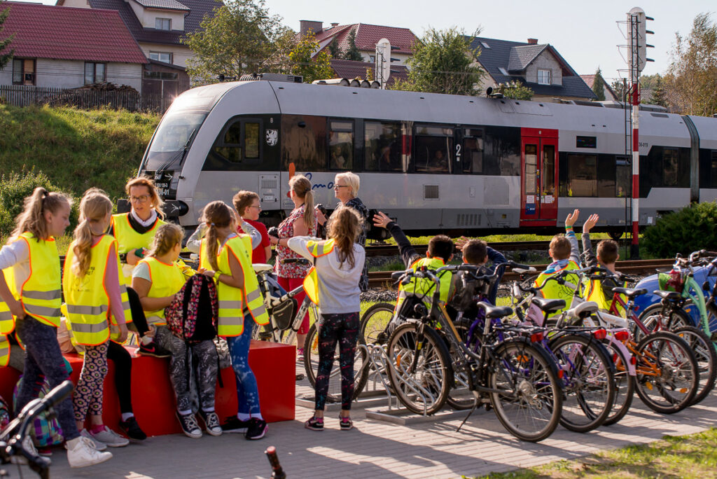 Parkuj, jedź… i zachwyć się pięknem Kaszub. W Gołubiu powstał węzeł transportowy z punktem widokowym [ZDJĘCIA]