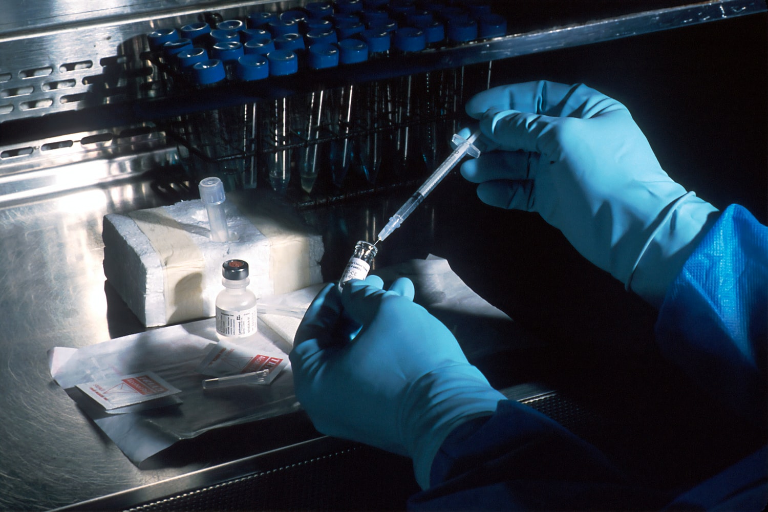W pierwszym tygodniu laboratorium Bruss wykonało ponad 500 badań na koronawirusa. Skraca się czas oczekiwania na wyniki