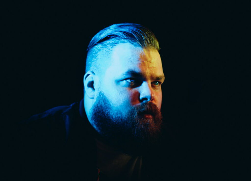 Melancholia i optymizm, dawniej i dziś. Com Truise ponownie w Szekspirowskim. Zaprezentuje utwory z najnowszej płyty