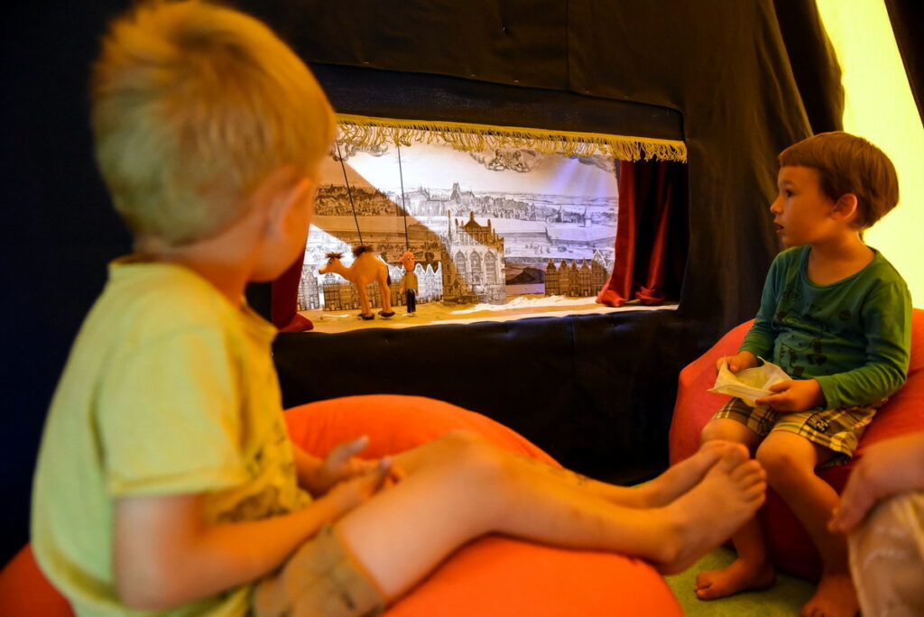 Wakacyjne spektakle dla dzieci. Teatr Miniatura zaprasza w plener i na Jarmark św. Dominika