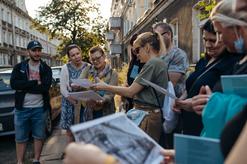 Wakacje 2022. Z lokalnymi przewodnikami i przewodniczkami poznaj osiem gdańskich dzielnic