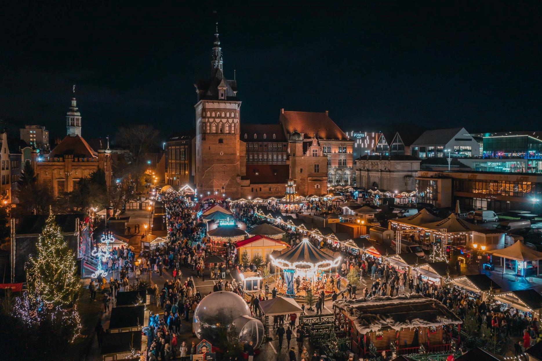 Poczuj świąteczny klimat w centrum Gdańska. Jarmark Bożonarodzeniowy jest już otwarty