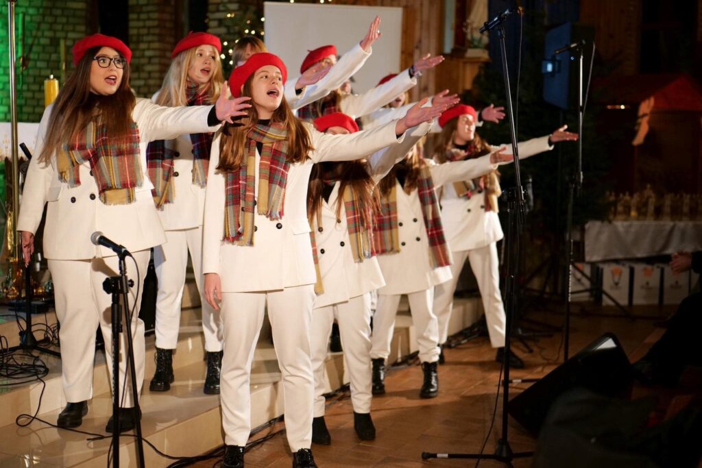 Zaśpiewają najpiękniejsze kolędy i pastorałki. Przed nami finałowy koncert festiwalu w Jezierzycach