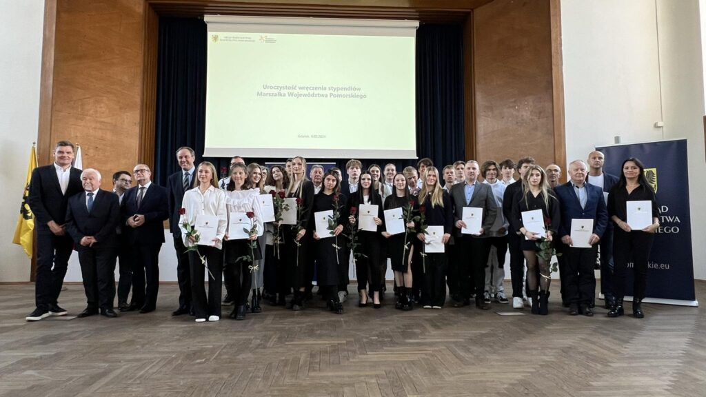 Stypendia sportowe marszałka rozdane po raz 15. Uroczysta gala pod Niebem polskim