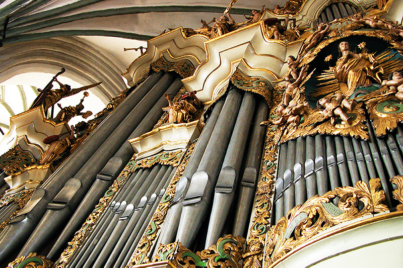 Gdzie można usłyszeć utwory Bacha na organach? W bazylice św. Mikołaja w Gdańsku