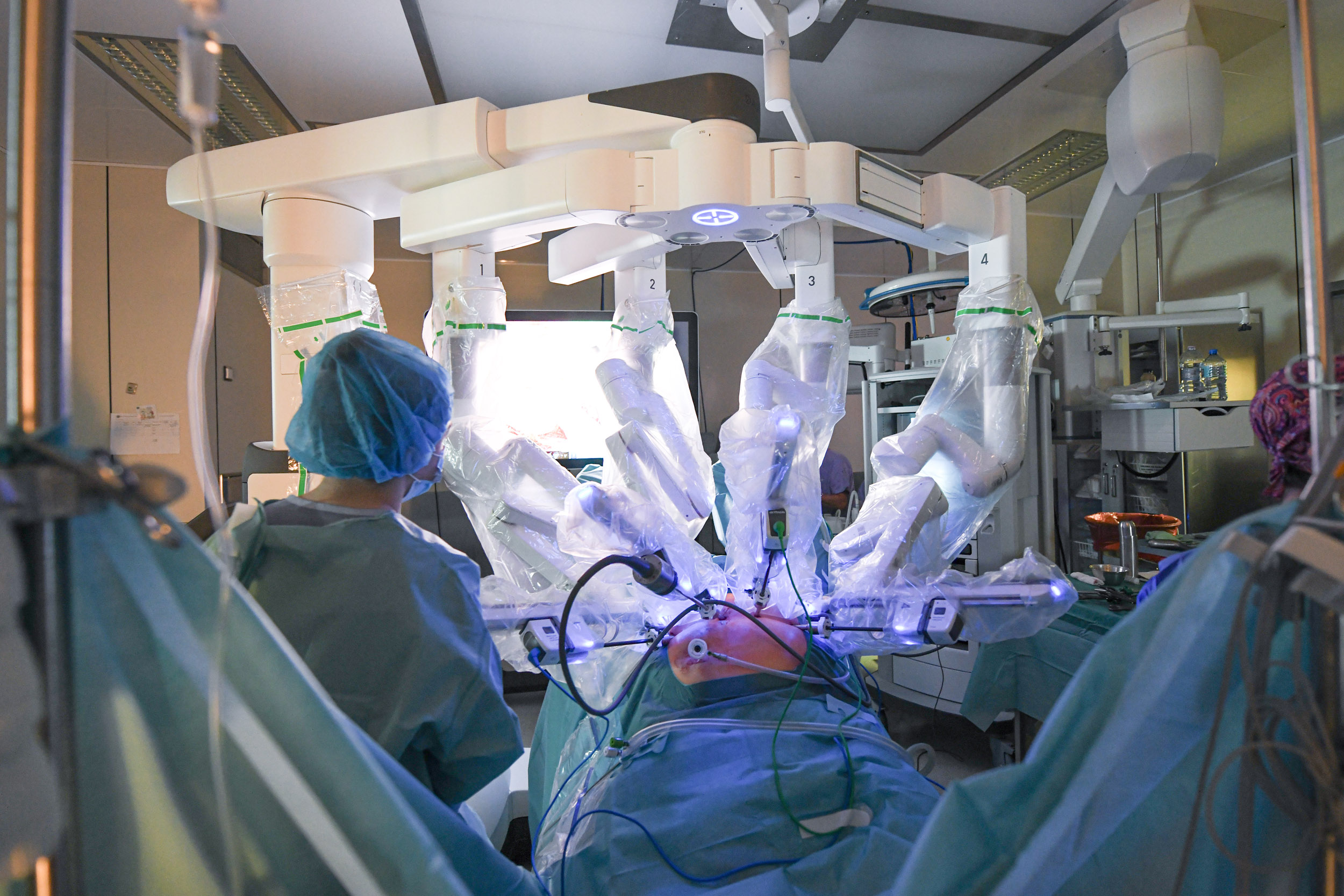 Słupsk. Pierwsze operacje ginekologiczne przy udziale robota da Vinci przeprowadzone