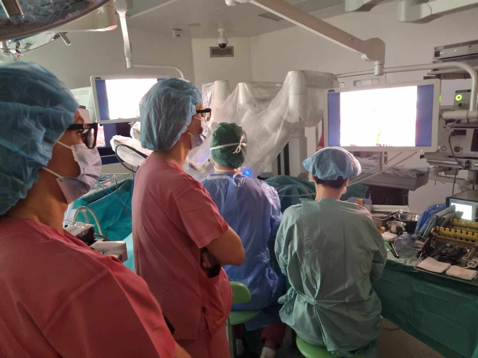 Pierwsze na Pomorzu operacje usunięcia pęcherza przy pomocy robota da Vinci wykonano w szpitalu na Zaspie
