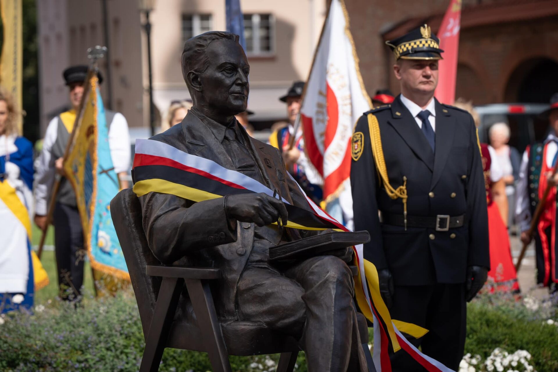 Lech Bądkowski upamiętniony. Pomnik wybitnego Pomorzanina odsłonięty!