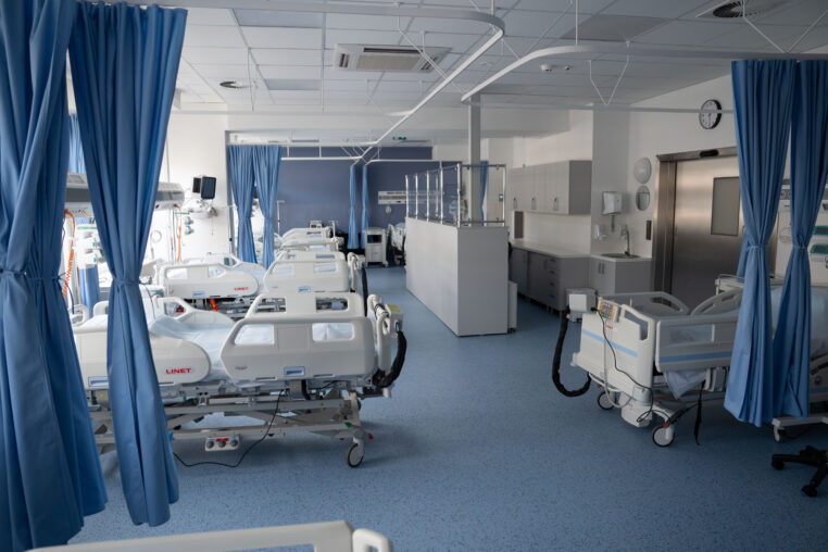 Nowa jakość dla pacjentów. Neurologia i udarówka w Gdyni otwarte po remoncie [FOTO]