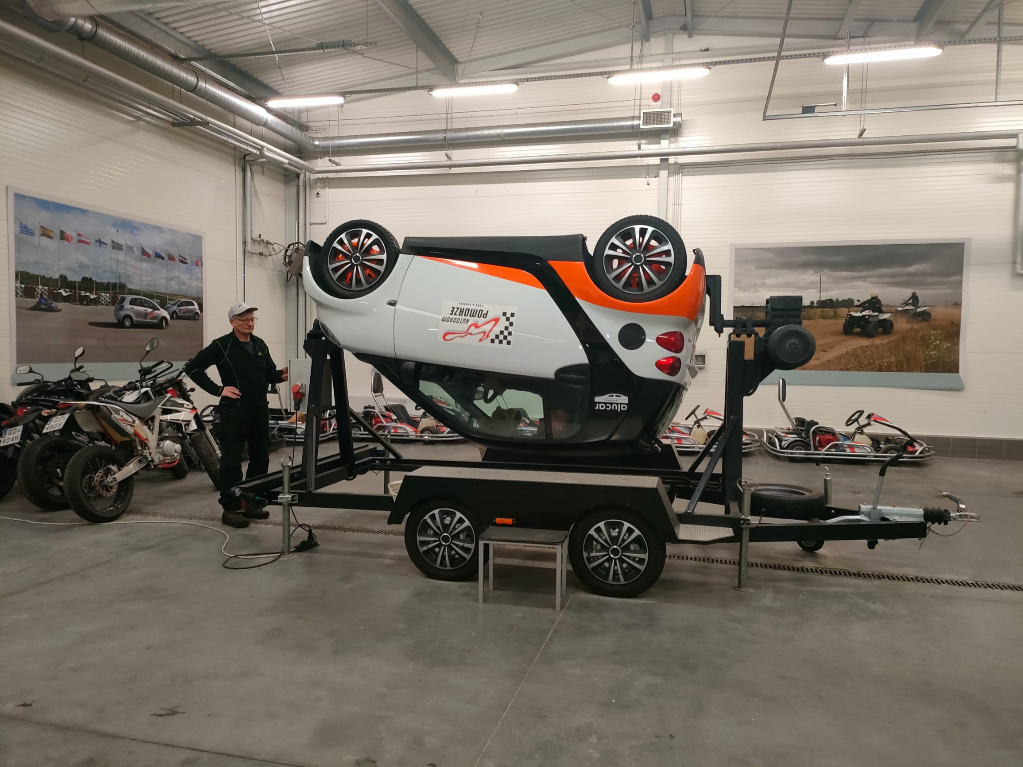 Bezpłatne szkolenia z bezpieczniej jazdy. PORD w Gdańsku zaprasza szkoły ponadpodstawowe