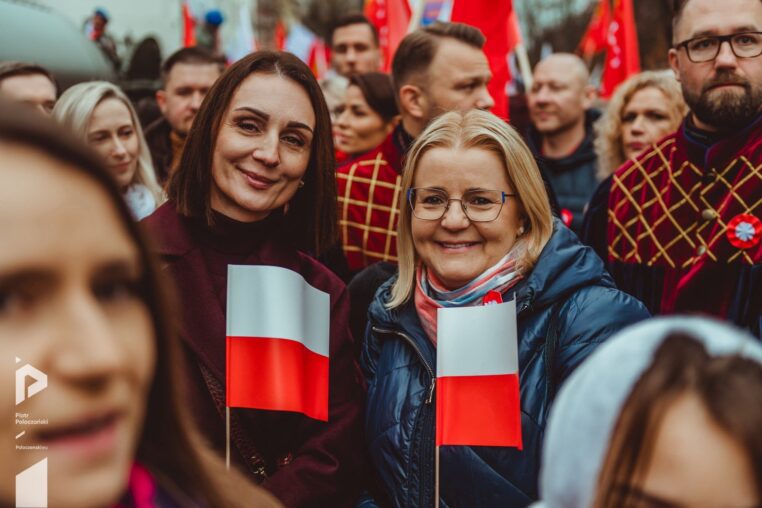 Razem, radośnie i pod Biało-Czerwoną. Tak na Pomorzu obchodziliśmy Narodowe Święto Niepodległości