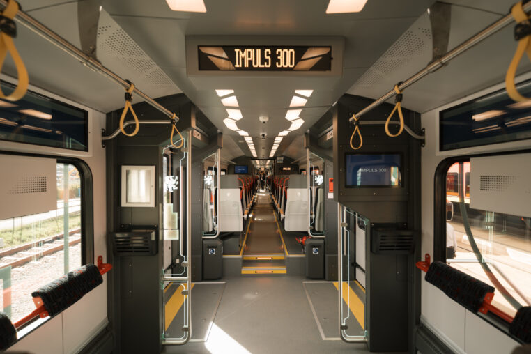 Dwa kolejne elektryczne Impulsy wyjadą na pomorskie tory. Umowa z producentem podpisana