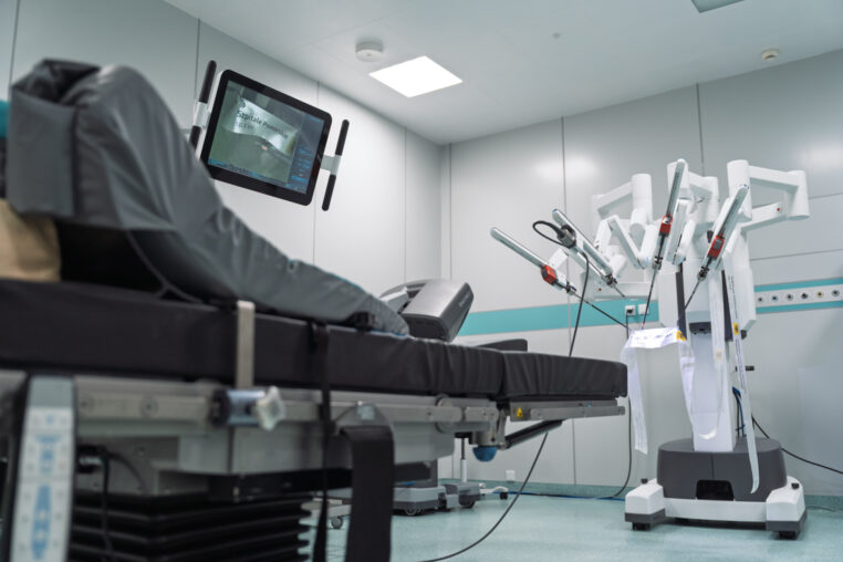 Nowoczesny robot chirurgiczny da Vinci Xi zaczyna pracę w szpitalu w Wejherowie