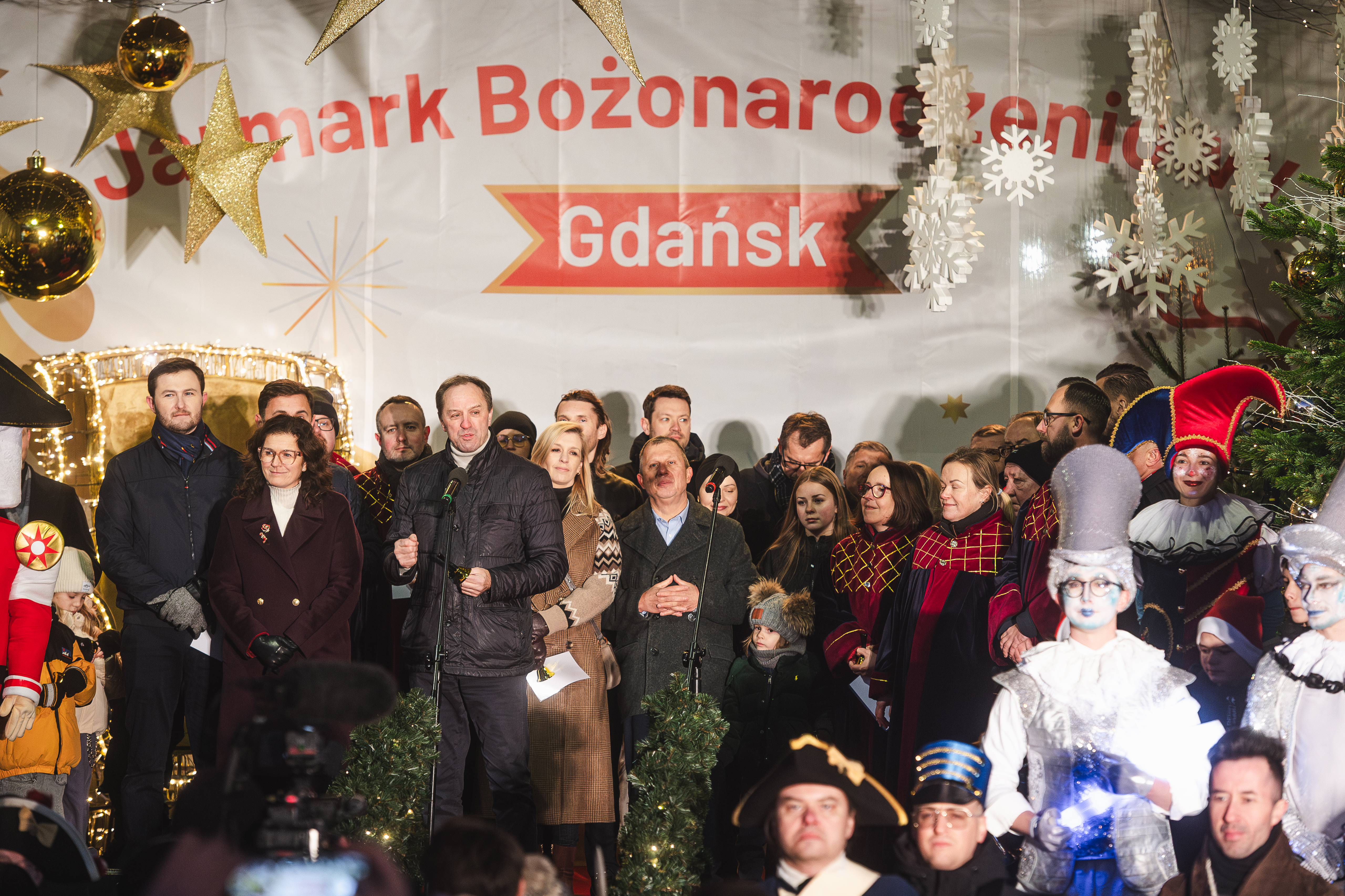 Znane zakątki i przysmaki, ale też sporo nowości. Jarmark Bożonarodzeniowy w Gdańsku otwarty