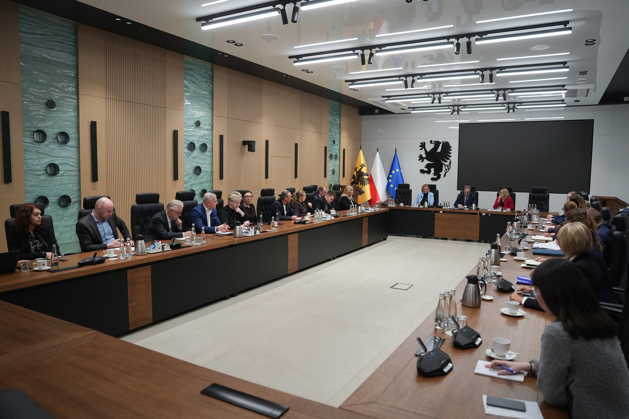 Wsparcie młodzieży i przeciwdziałanie hejtowi! Spotkanie zespołu roboczego