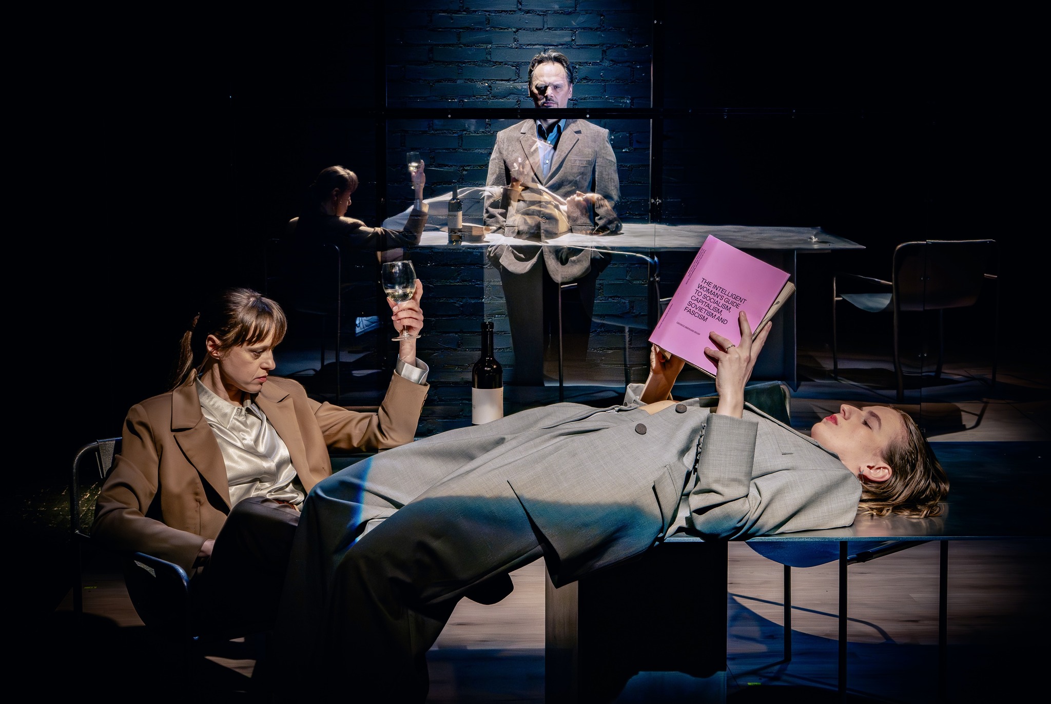 Przed nami pierwsza tegoroczna premiera w Teatrze Wybrzeże. Czy dowiemy się, co się tam wydarzyło?