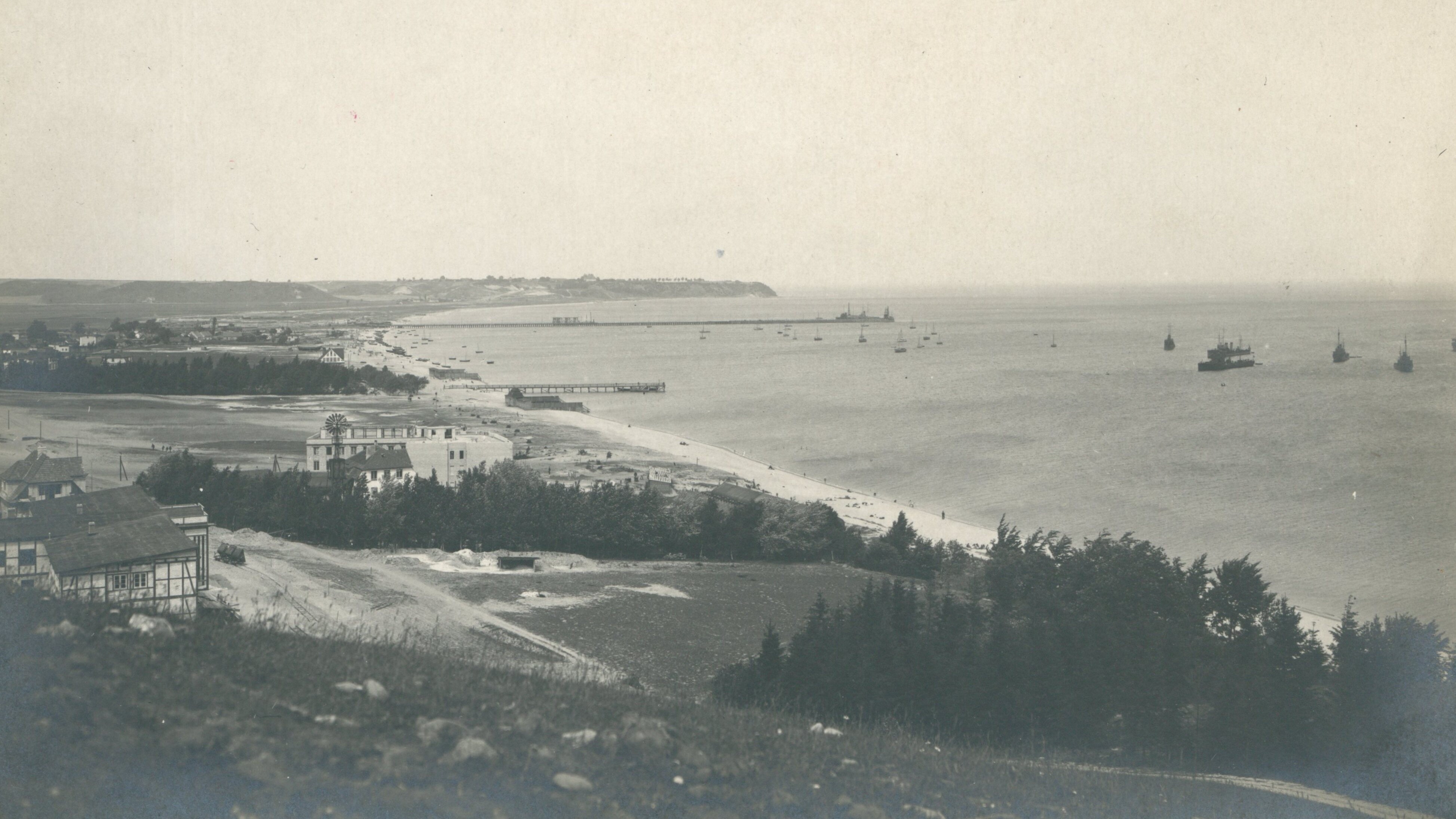 Zbliżają się setne urodziny miasta z morza i marzeń! Sejmik województwa uczcił tę istotną rocznicę