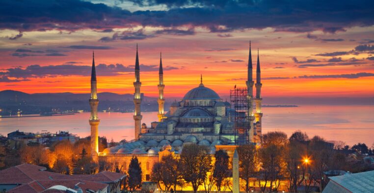 Z Gdańska do największego miasta w Turcji. Stambuł jest już bliżej niż myślisz!