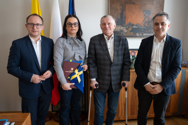 Podpisanie umowy w ramach działania z Działania 6.4. Infrastruktura społeczna ZIT OMGGS z gminą Nowy Dwór Gdański