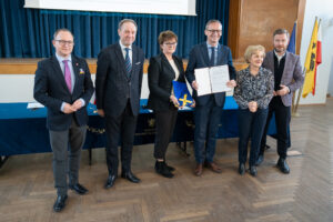 Podpisanie umów na dofinansowanie projektów termomodernizacji w pomorskich gminach.