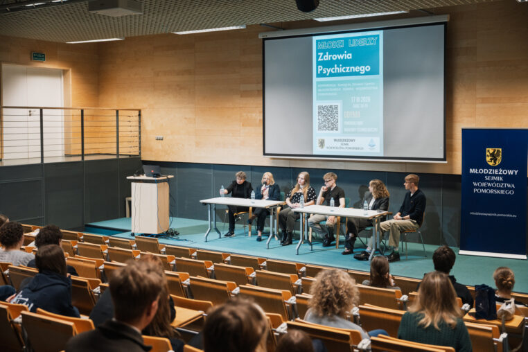 Odpowiedź młodych na problemy rówieśników