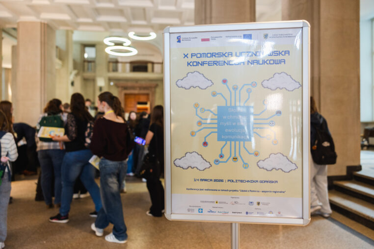 Słowa w chmurze, myśli w sieci. Młodzi naukowcy o ewolucji w komunikacji na PUKN