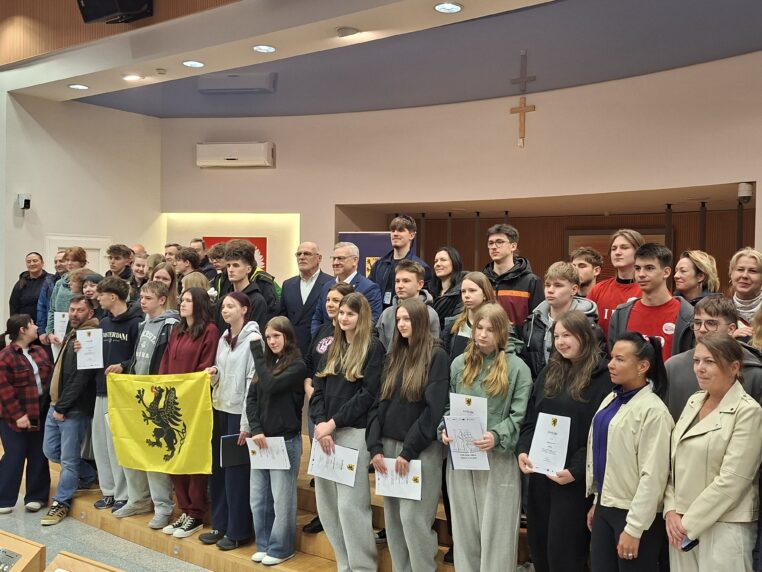 Zdolni z Pomorza - odprawa uczestników rejsu STS Pogoria