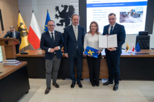 Podpisanie siedmiu umów o dofinansowanie z Funduszy Europejskich projektów dotyczących mobilności miejskiej