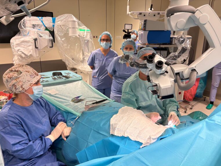 Mikrochirurgia robotyczna w Słupsku idzie pełną parą. Wykonano już 100. operacji