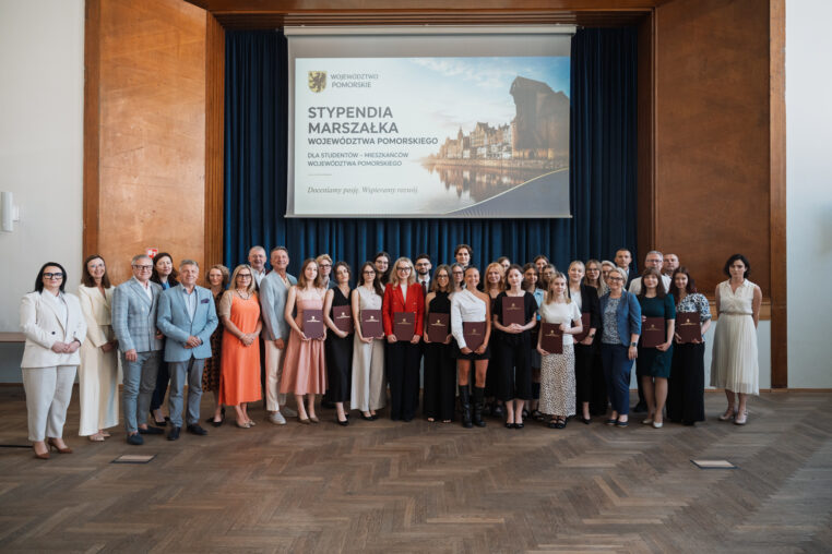 Pomorze stawia na młodych. Stypendia marszałka dla najlepszych studentów