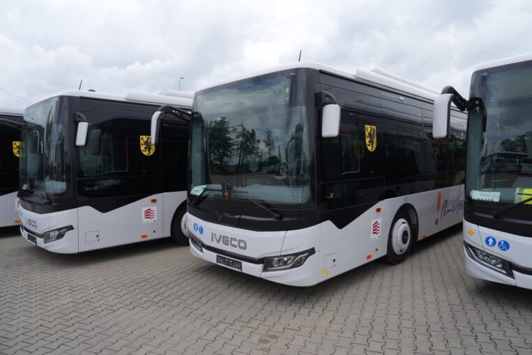 Nowe „elektryki” wkrótce wyjadą na pomorskie drogi. To lepsza jakość połączeń regionalnych
